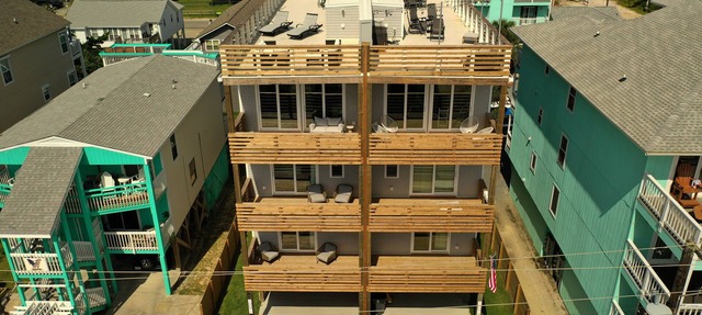 Sun, Sand, and Style: Modern 5BR Home, Rooftop Deck, Steps to the Beach! in Carolina Beach