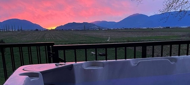 Sunset View Chilliwack BC-you always get cinnamon rolls or crepes for breakfast! in Chilliwack