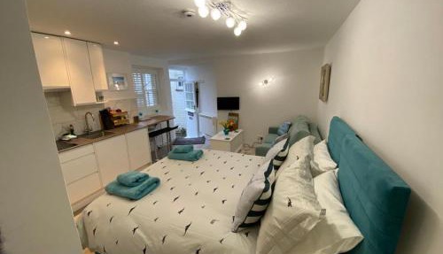 Sweet Caroline - luxury studio stone’s throw from Mousehole harbour in Mousehole