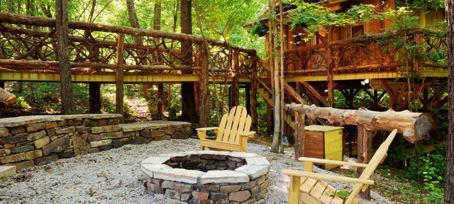 The Natural Treehouse Retreat 87 Getaway in Mountain View