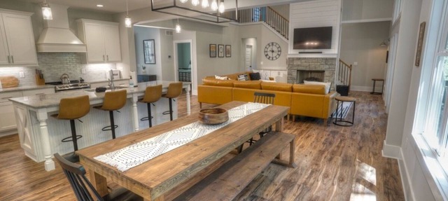 The Reserve - 5 BR Mtn Retreat w/Outdoor Great Room, Mins From Helen and Sautee in Clarkesville