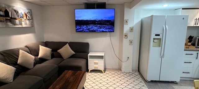 The Staycation Spot of 6ixnnCome stay in Modernised Home with all amenities in Mississauga