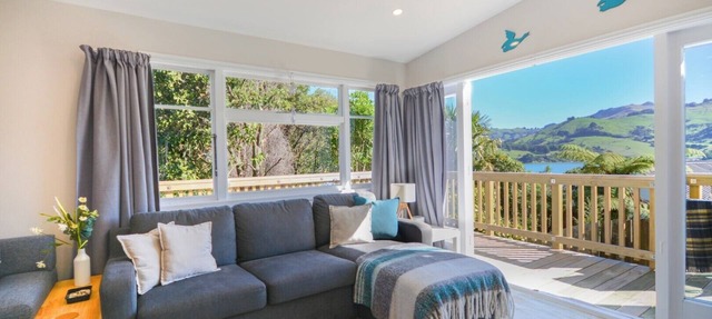Tranquil Bay Family Retreat | Relax, Recharge in Duvauchelle