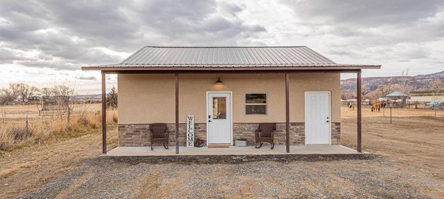 Tumbleweed: Cozy Modern Dog Friendly Retreat in Fruita