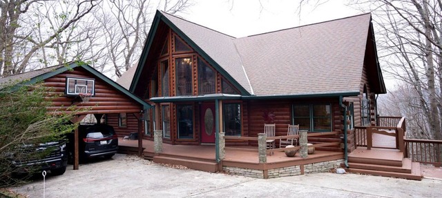 "View on a Whim” Luxury Cabin with Breathtaking Views, Theatre, Hot Tubs, Hiking in Jasper