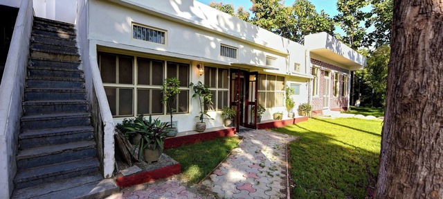 Villa 9 Para – Spacious 2BHK Garden Retreat Family-Friendly Stay - 6 Pax in Udaipur