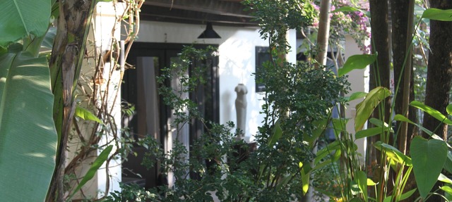 Villa Privée Dans un Jardin Tropical in Siem Reap