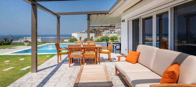 Villa w Pool Garden Patio 1 min to Beach in Bodrum in Bodrum