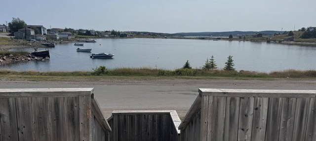 Water View and 15 minutes away from most popular attractions. in Trinity Bay North
