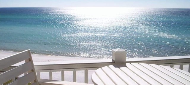 Wonderful, spacious Gulf front Condo - PRIVATE BEACH - 2 balconies overlook Gulf in Seacrest