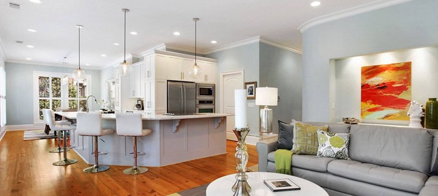 Wright Square Loft: Amazing Unit A in Downtown Savannah With Great Views! in Savannah