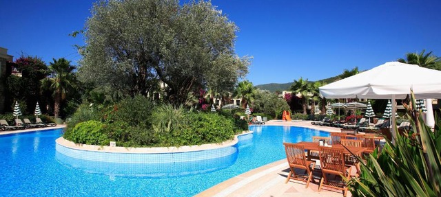 Zeytinada Hotel in Torba
