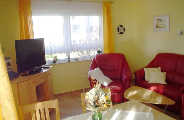 Comfortable beachfront vacation apartment with a balcony in Zingst - Residence in Zingst