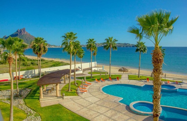 Modern Playa Blanca Beach Condo in San Carlos