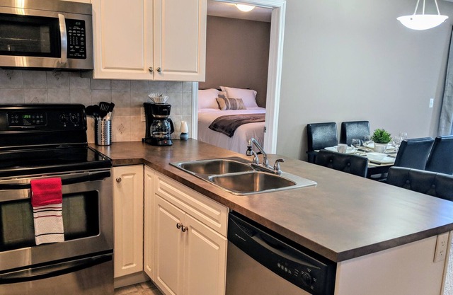 Quiet 2BR2Bath Close to Westview U/G Parking in Stony Plain