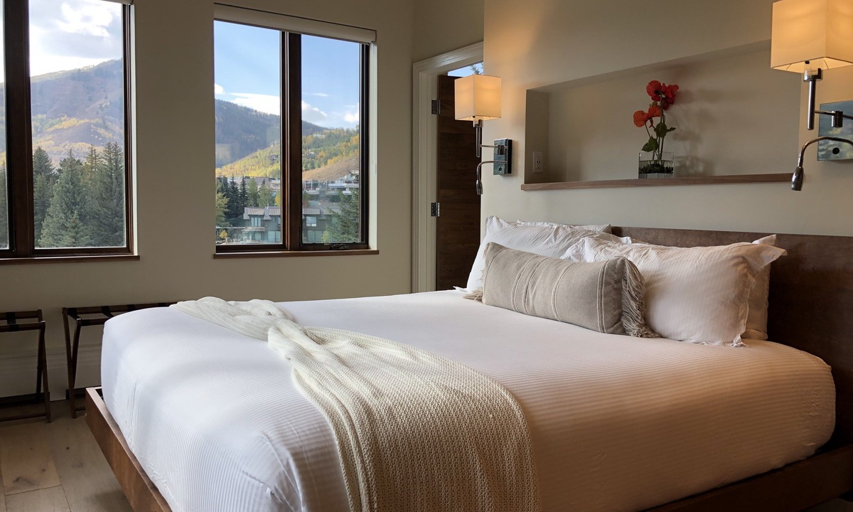 Vail Condo | Magnificent Pent House With pool and Hot tub In vail Village. Lic#008001