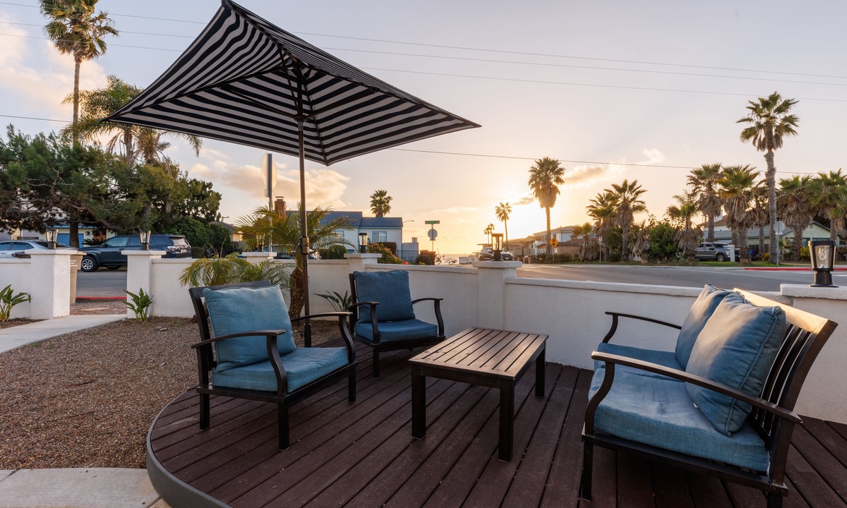 Carlsbad House | Ideal Beach House - Walk to Beach + Hot Tub + A/C