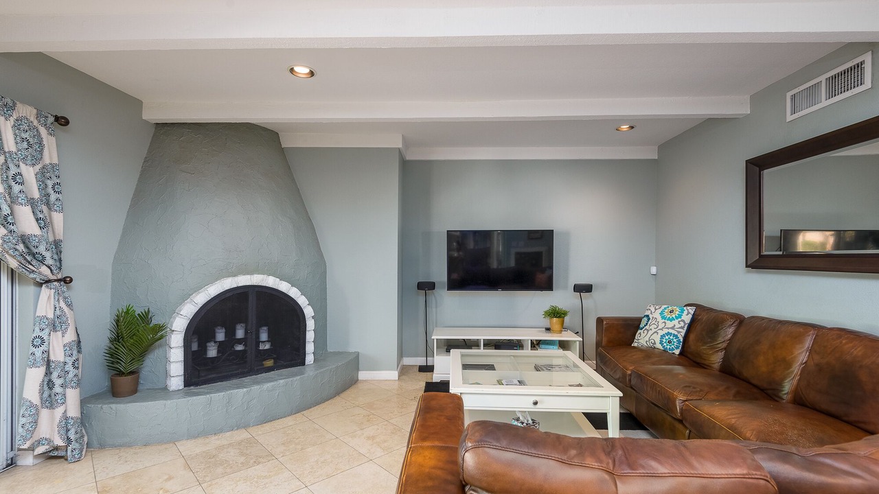 Photo of Livingroom in Raskin Estates