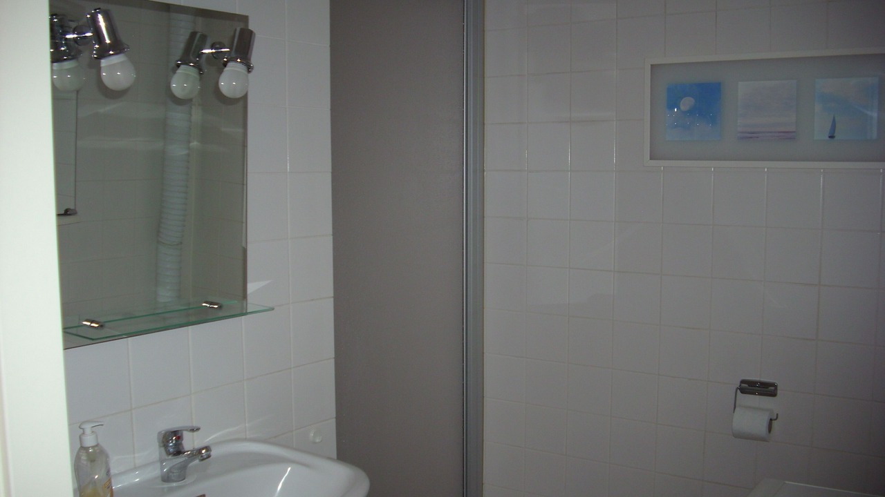 Photo of Bathroom in Buren