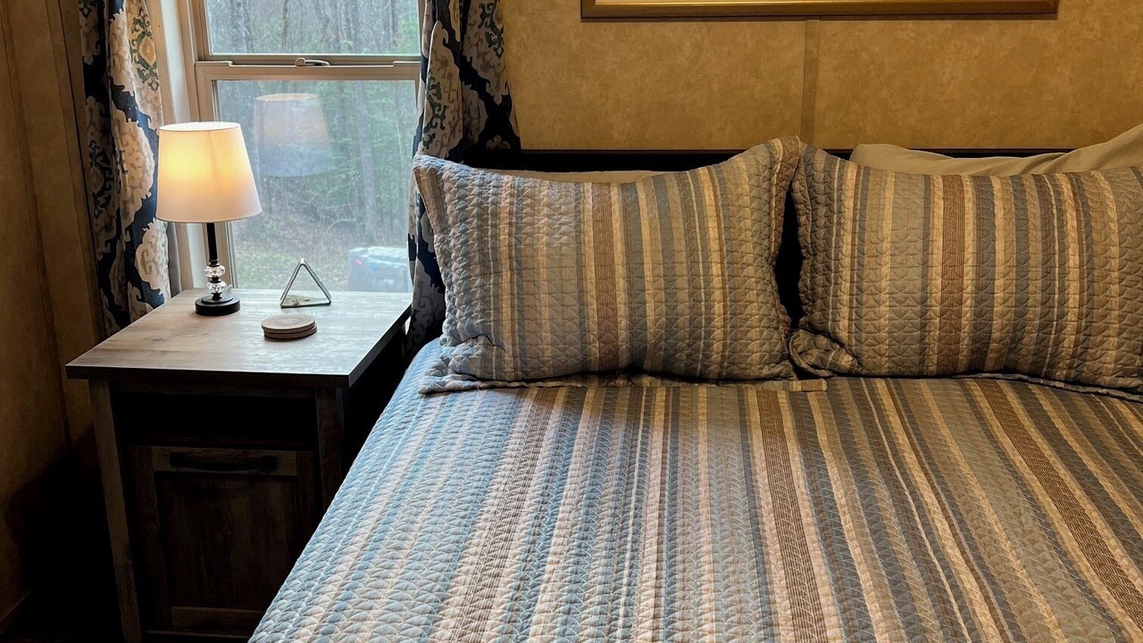 Photo of Bedroom in Bryson City