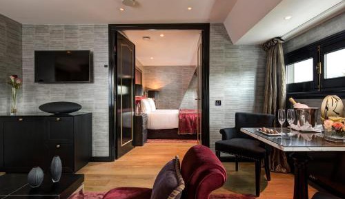 Executive Suite with Spa Bath