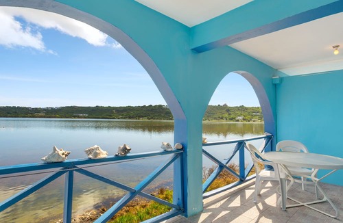 Sandy Ground Hotel | Edwards Guesthouse