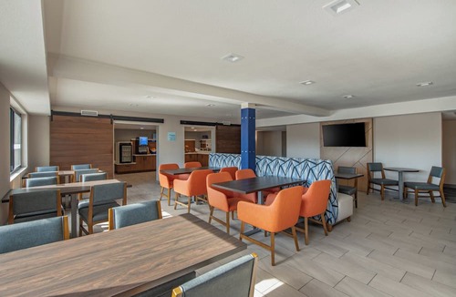 National City Hotel | Holiday Inn Express San Diego South - National City by IHG