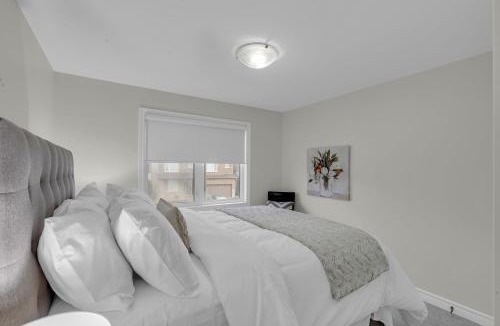 Ottawa Division Villa | Luxurious and Beautiful, Ottawa