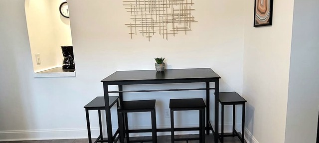 Modern-Ish Downtown, 2 bedroom lower unit in Ishpeming