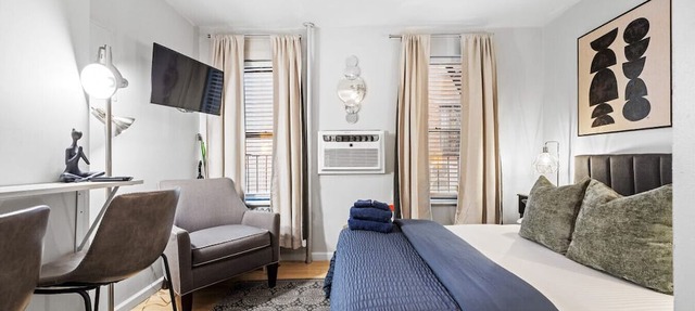Walk to Time Square! Cozy Studio in New York