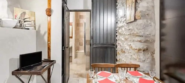 Notre Dame Romantic's Air Conditioning Apartment Paris Latin Quarter La Sorbonne in Paris