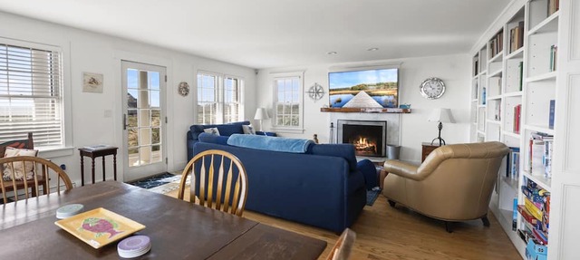 Love Sand, Madaket on the Beach, Lovely Seaside Home in Nantucket