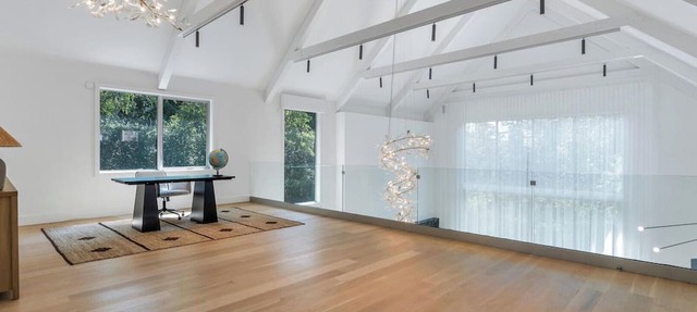 Resort-Style Water Mill Estate, Luxurious Indoor-Outdoor Living, Minutes to. in Water Mill