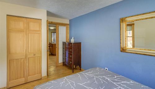Powell Lake 'UP Badger Lodge BnB' w/Shared Dock in Wetmore